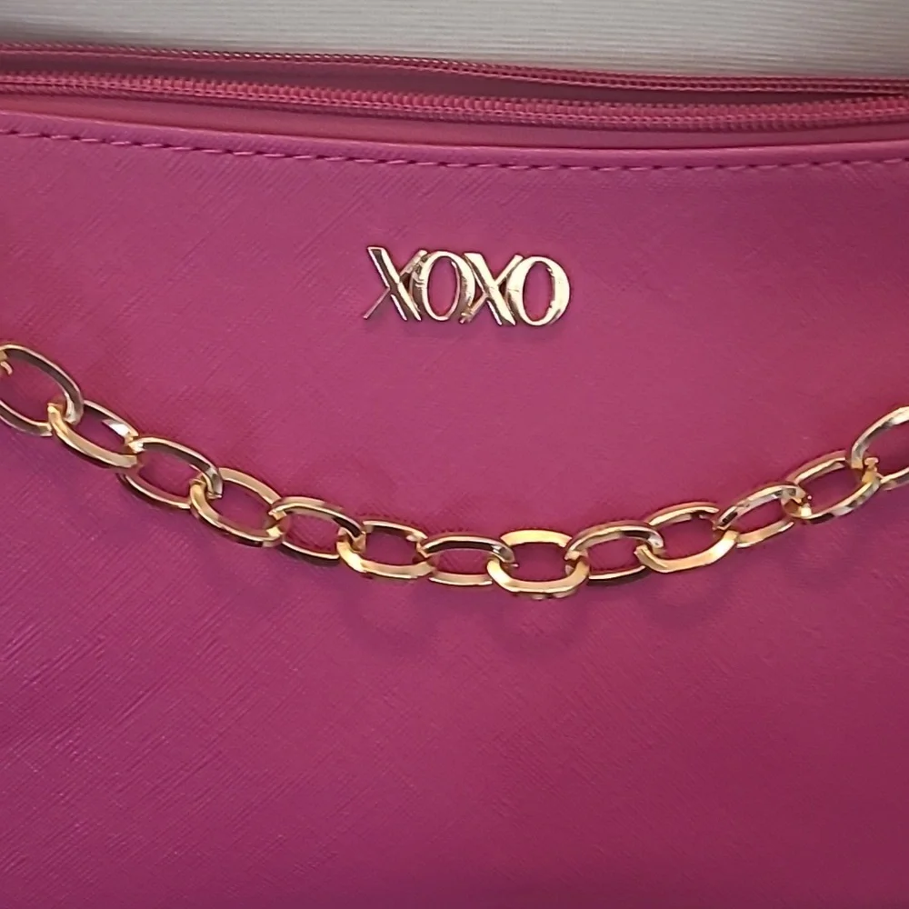 XOXO Pink Glossy Shoulder Bag with Gold Hardware - Picture 2 of 6